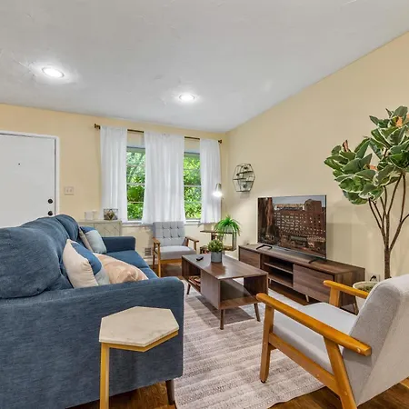 Charming 2Br In Buckhead With Backyard Apartamento